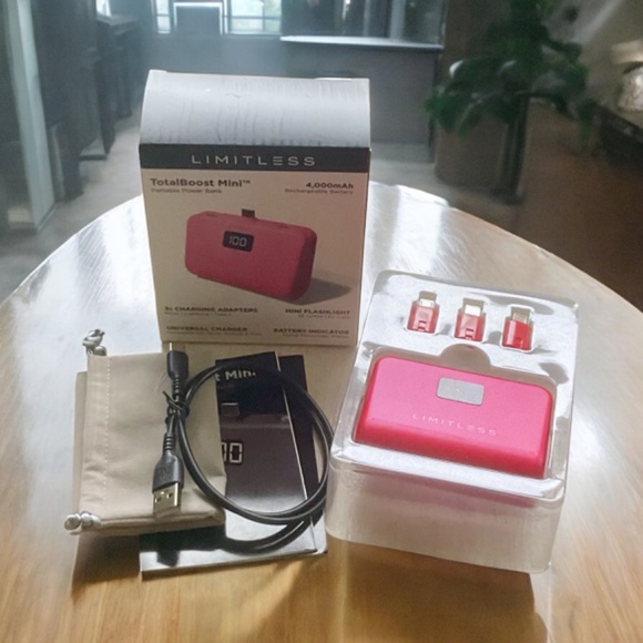 LIMITLESS TOTAL BOOST MINI 4,000mAh UNIVERSAL POWER BANK - PINK - Picture 4 of 4